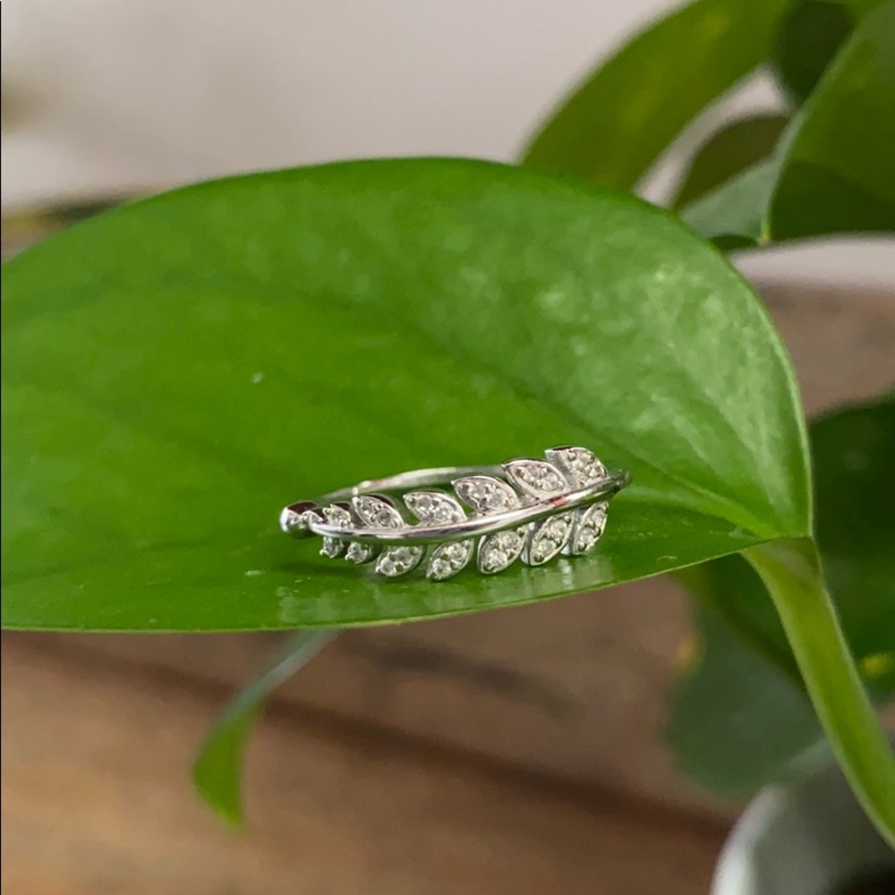 Silver leaf Ring